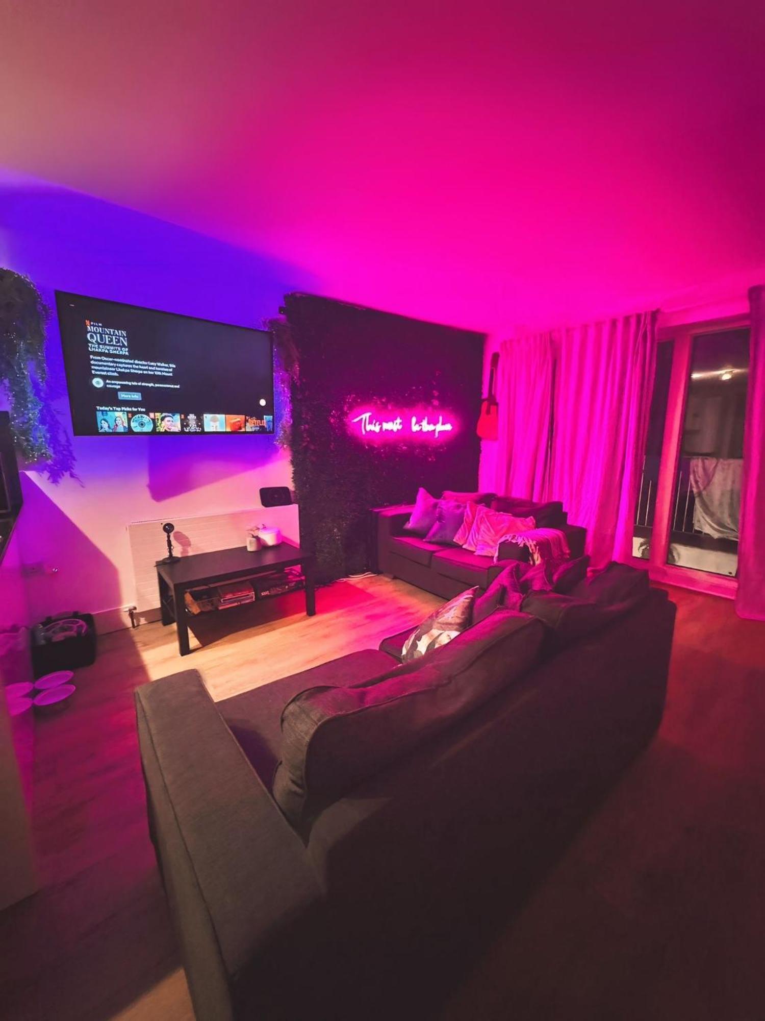 Tropical Room With Private Bathroom And Patio London Exteriör bild